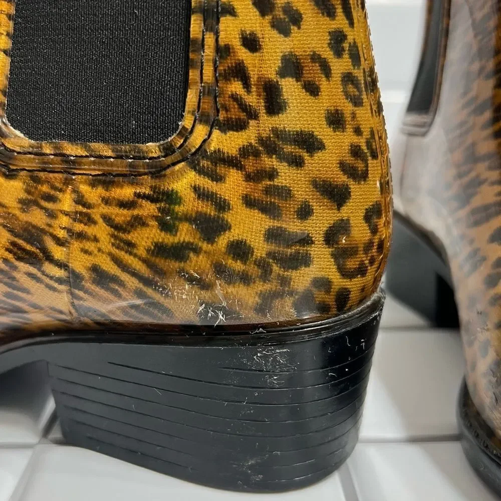 Jeffrey Campbell Rain Boots Leopard Cheetah Print Rubber Chelsea Boots Size 7